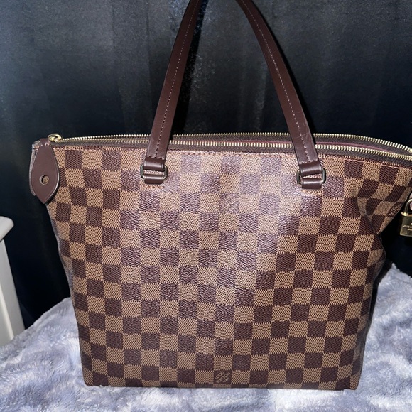 Louis Vuitton Iena PM gently used - Picture 3 of 10